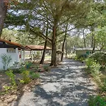 בית נופש Front In With Heated Swimming Pool *